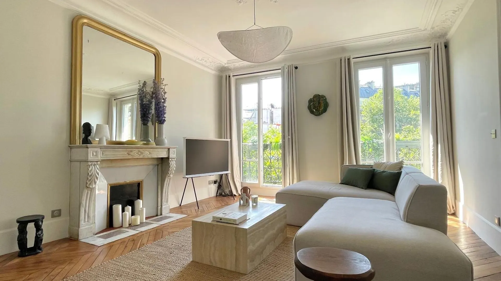 2 Bedroom Stylish Apartment Central Paris Frankrike