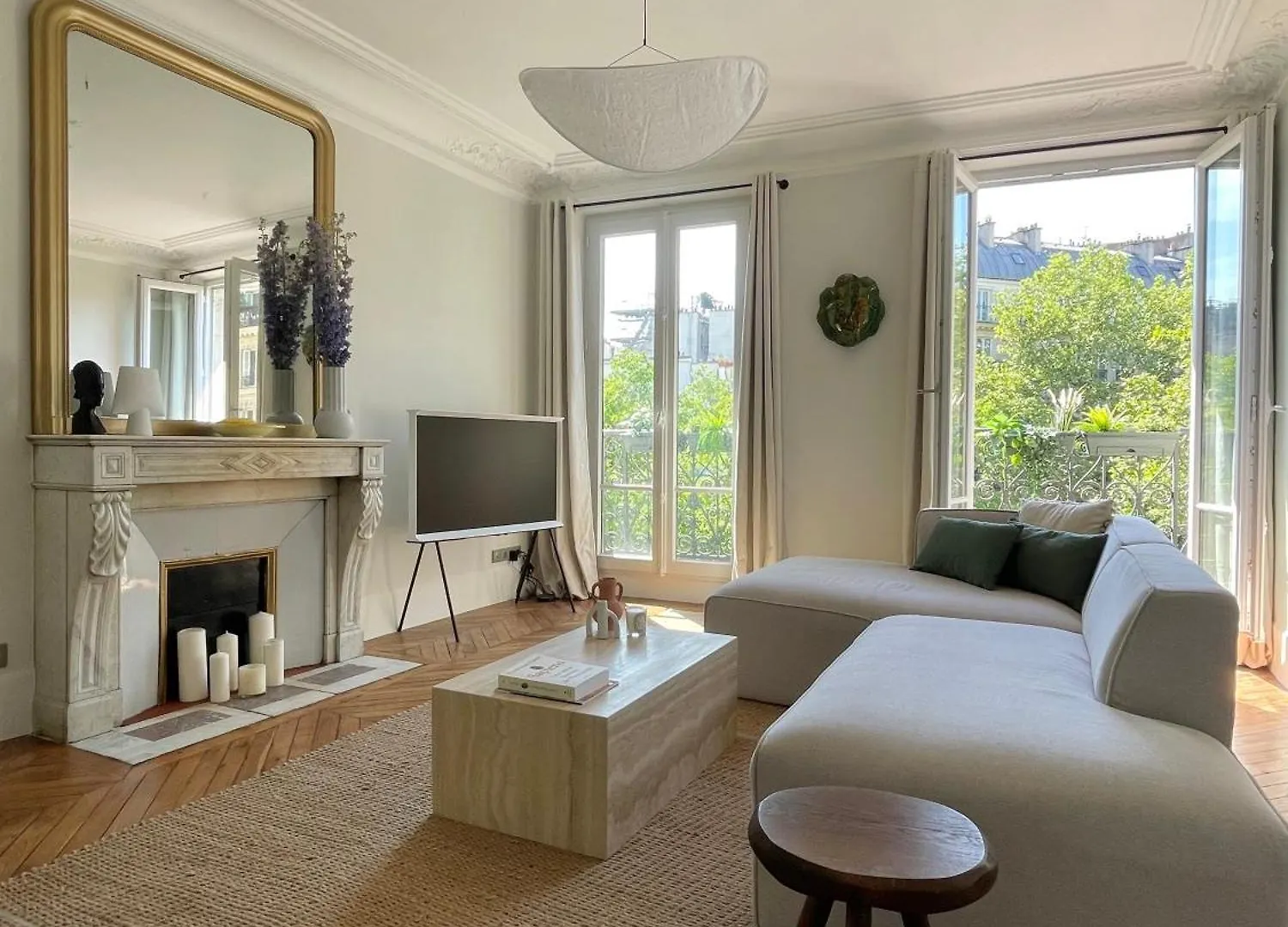 2 Bedroom Stylish Apartment Central Paris 0*,